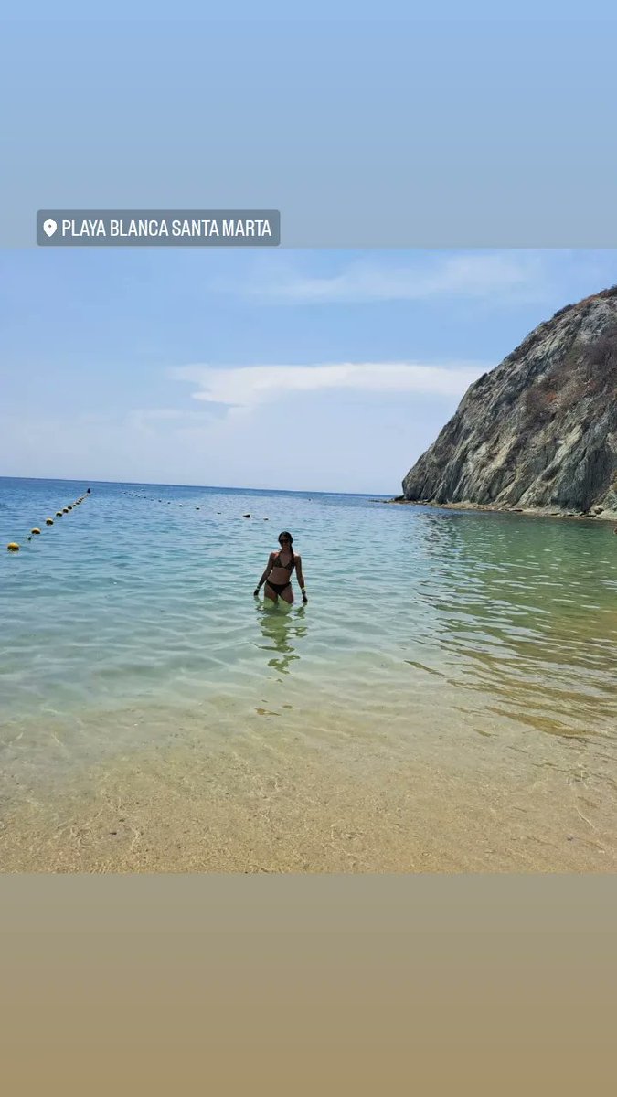 Danieelaaa17's tweet photo. La vida es mejor en el mar ... 🌊 https://t.co/wOybVMirzu