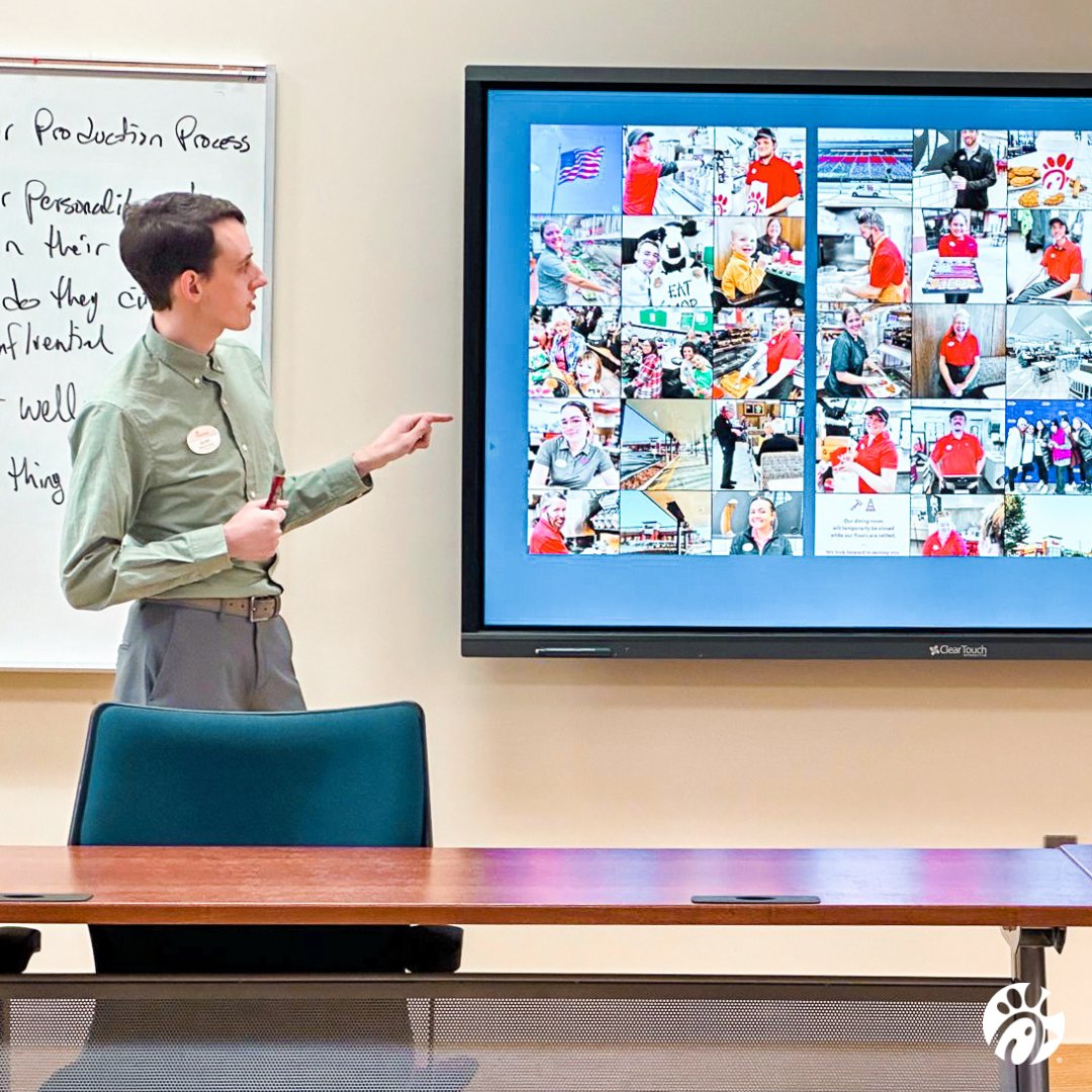 Pinnacle Chick-fil-A tweet media