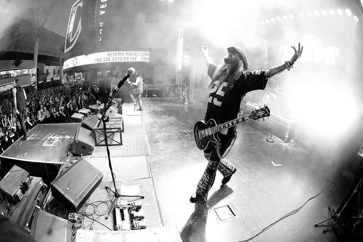 revolvermag tweet media