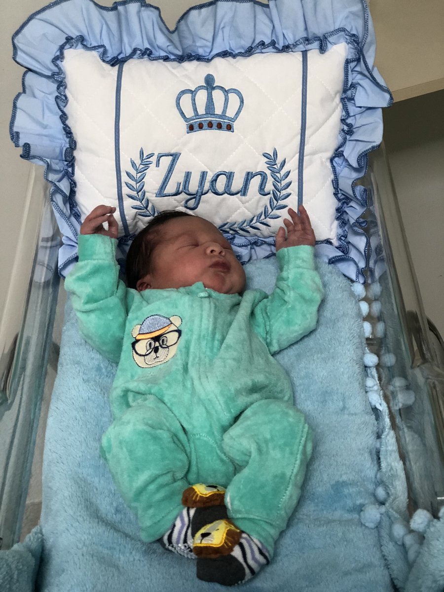 GimenezThai's tweet photo. Quando meu baby nasceu 💙 https://t.co/nw52cUfmSg