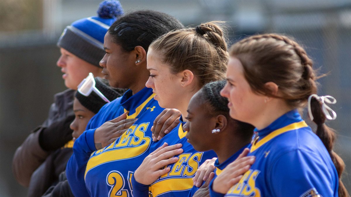 MSUEagles's tweet photo. .@MSUEaglesSB battled tough against Youngstown State, but fell in a pair of close contests. 

@e_boyle_9 went 2-for-3 with an RBI triple in game one and @JessieBegley2 tossed 10.2 innings on the day. 

Story: https://t.co/imxG5O7jHD

#SoarHigher https://t.co/b7am96DvlA