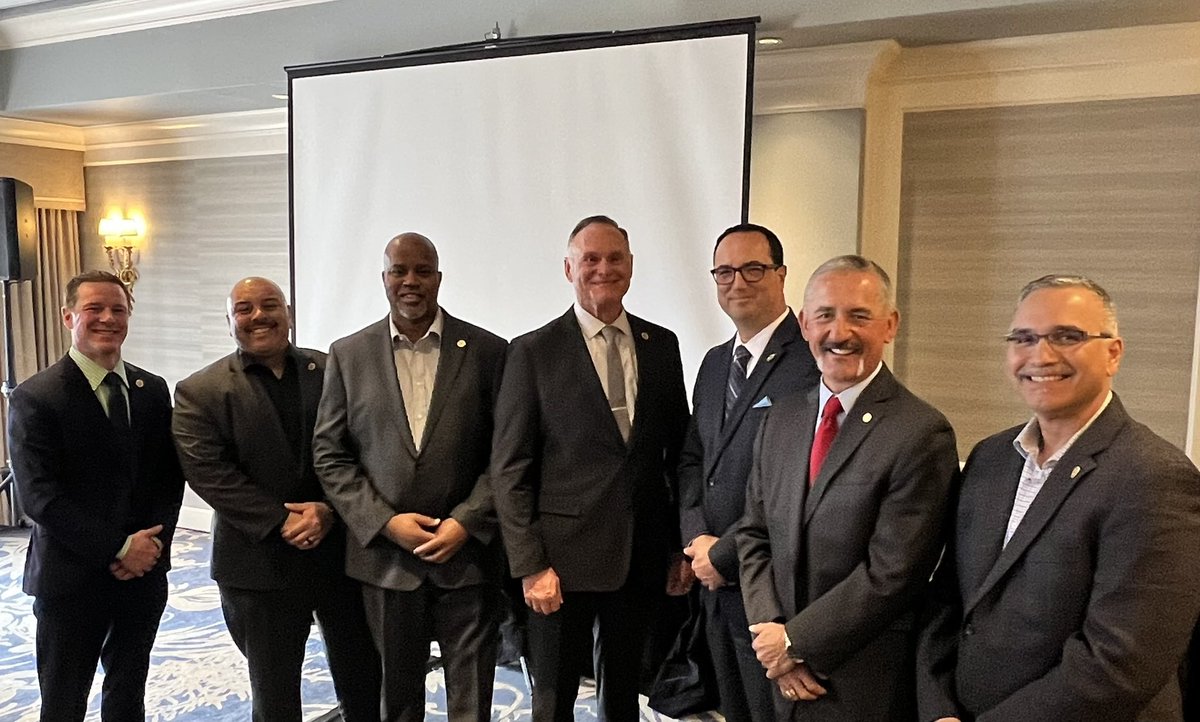team10th's tweet image. #Team10th Burn Coordinator Hunter Clare joined our DVP @Drgilmandc for @CAFirefighters 3rd and 4th district meeting in Monterey CA. The DVP will travel to San Diego next week to address and update the 1st &amp;amp; 2nd CPF district members on IAFF &amp;amp; district business.
#NoLocalLeftBehind
