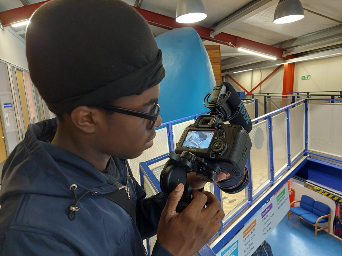 Nu_Start's tweet photo. The next budding film makers attending the Film Production Workshop.
@Bruce Road
@youthspace_official
@haringeycouncil
.
.
#nustart #filmworkshop #haringeycouncil #haringeyyouthspace #filmproduction #filmmakers https://t.co/qH5f8zsjgK