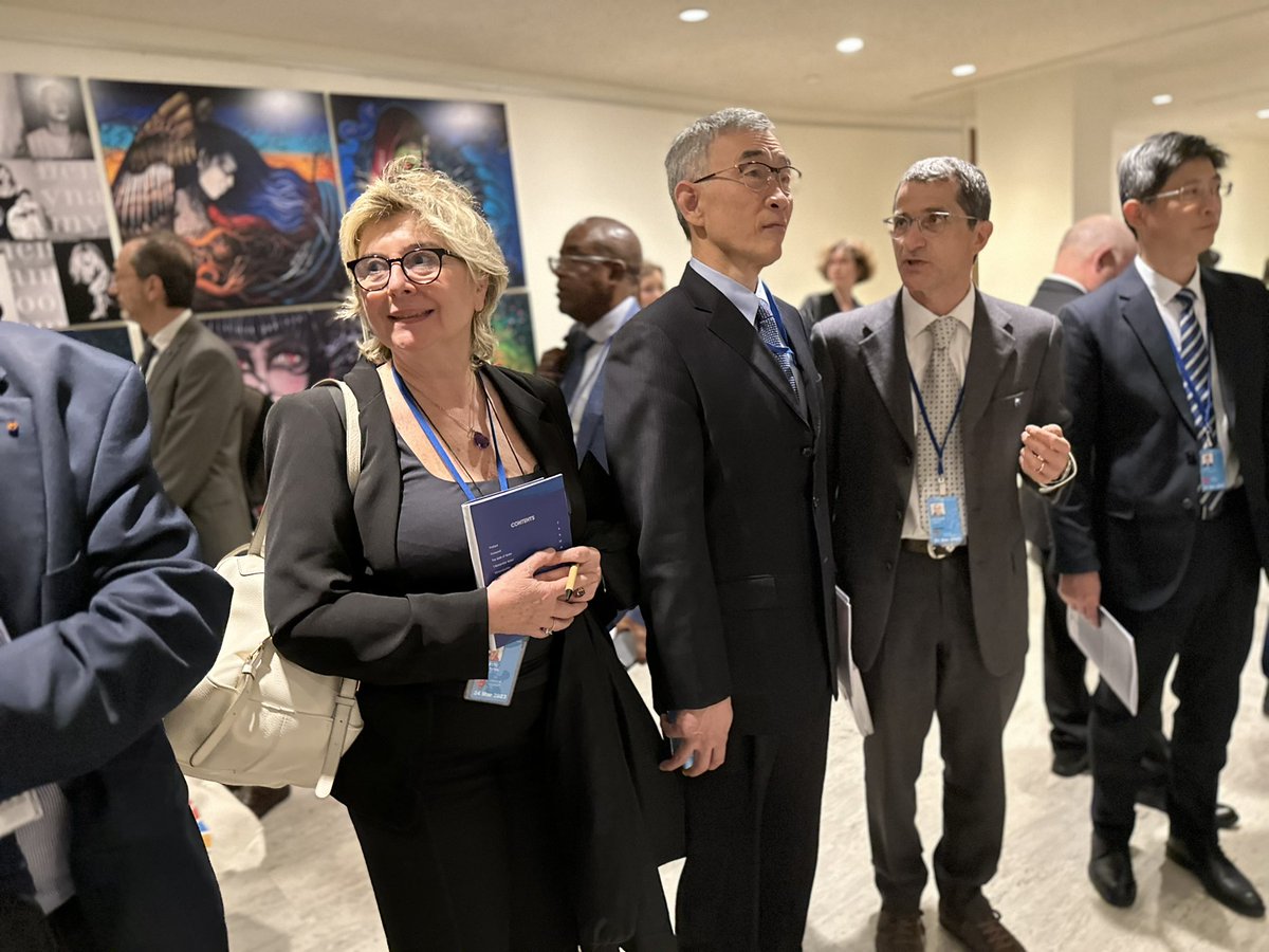 Bernd M. Gawlik tweet media