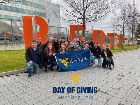 To those of you who have already donated today, thank you! If not, there's still time to help with our sixth #WVUDayofGiving. Donate here ➡️  dayofgiving.wvu.edu/giving-day/661…