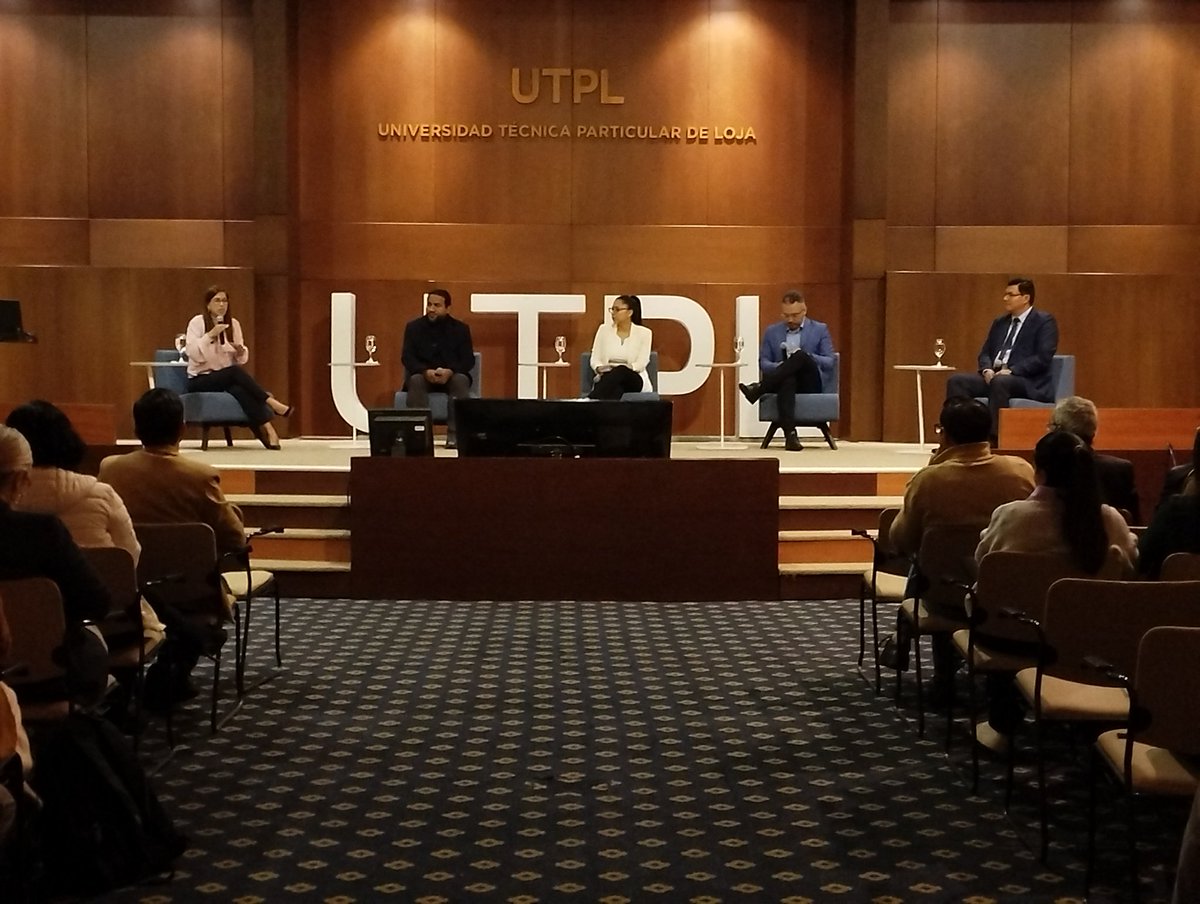 liid_utpl's tweet image. #UTPLFuturo 💻
📌Con éxito se desarrolló la Jornada de Reflexión Académica, espacio donde se expusieron:

🔹️97 Proyectos de Innovación y Buenas Prácticas ejecutados por docentes 👨‍🏫y estudiantes 🧑🏽‍💻👩🏽‍💻 de 19 carreras de la Modalidad Presencial y Modalidad a Distancia.

#Innovacion