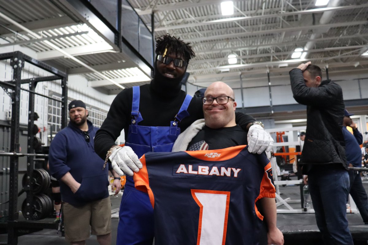 thealbanyempir's tweet photo. The Empire had a blast coming out and supporting the ABC Spartans today!
@SpecOlympicsNY #withourshields https://t.co/QdiKnTgvbC