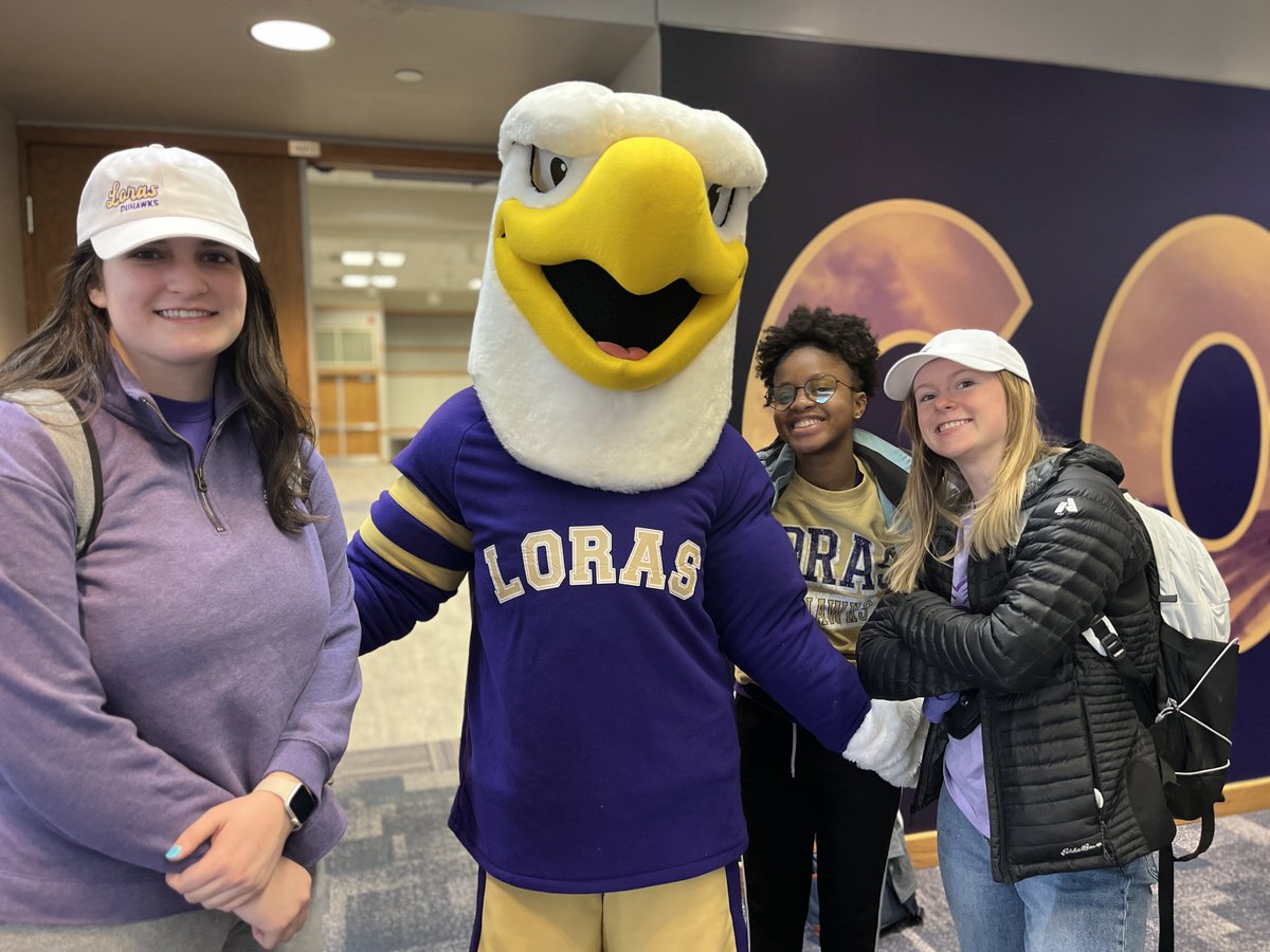 Life at Loras tweet media