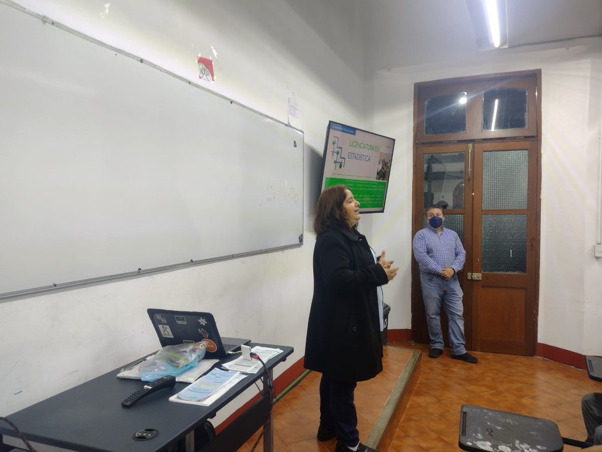 EstadisticaUV's tweet photo. ¡La difusión no conoce horarios! 🌙

Nos fuimos al Colegio Peparatorio Vespertino de Xalapa 🏫 a continuar compartiendo la Licenciatura en Estadística 📊 y nuestras carreras hermanas impartidas en nuestra facultad 💻🧑‍💻 https://t.co/lWOsUaW6yl