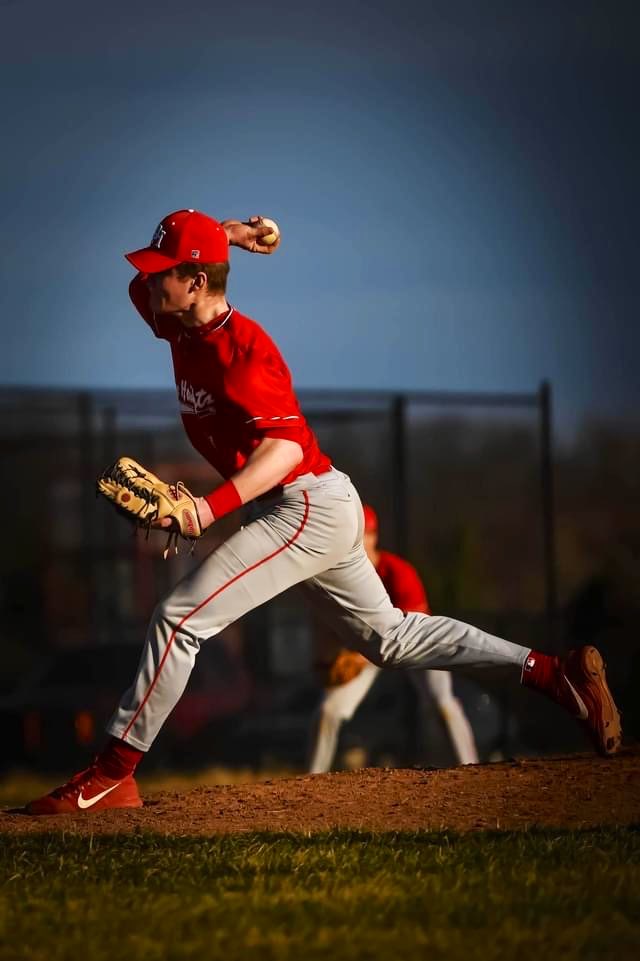 RiceBrach's tweet photo. 93 pitches
70 strikes
25 batters faced
8 strikeouts
4 hits given up
1 walk
1 earned run  
Dixie Wins! https://t.co/P76VT5gYY0