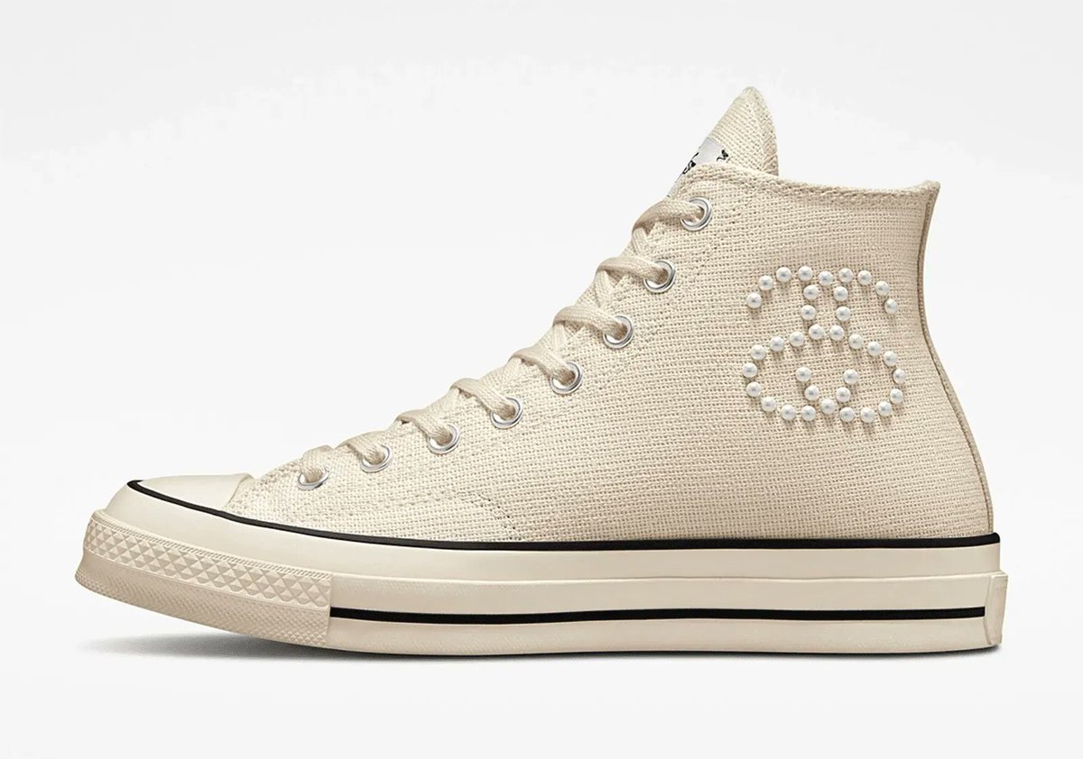 TheSiteSupply's tweet photo. March 30th: Stüssy x Converse Chuck 70 🦴 https://t.co/02uWrH0wSe https://t.co/ZurwA6K7XY