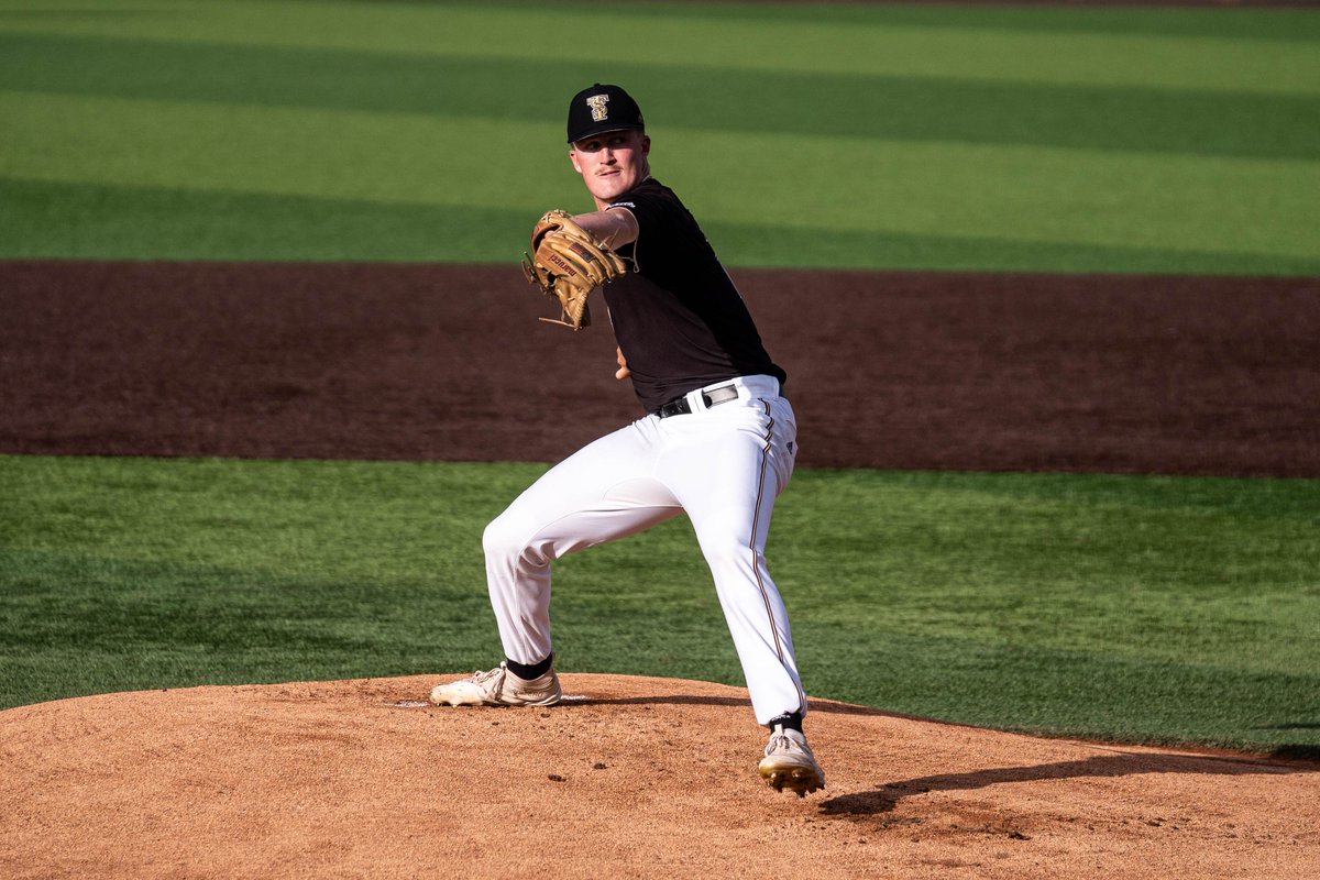 Zabel's day is done after 4 innings. He held the Huskies scoreless and struck out 3.

#EatEmUp #SlamMarcos x <a href="/peyton_zabel/">Peyton Zabel</a>