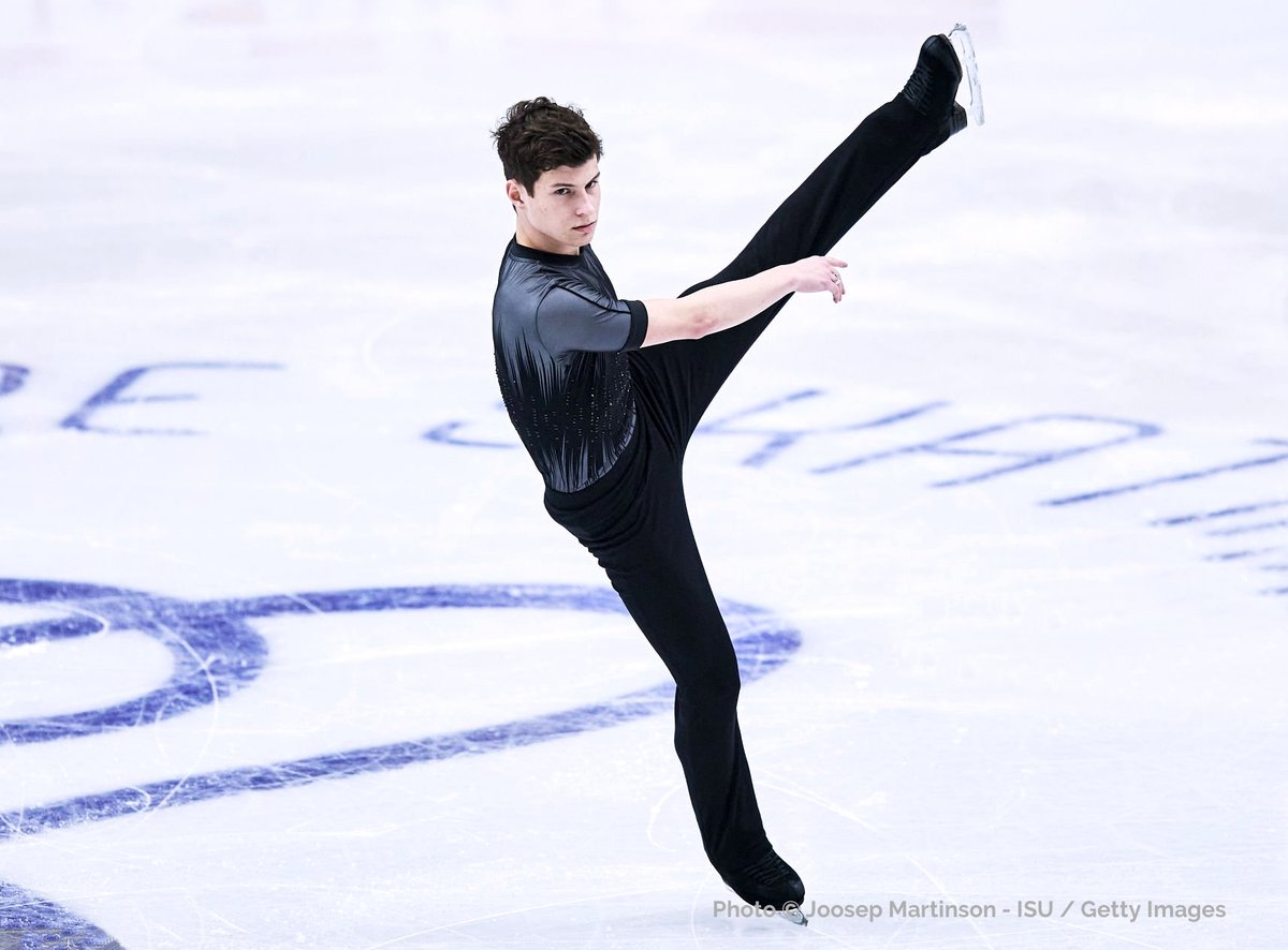 goldenskate's tweet photo. Happy Birthday 🎂 to Israel's 🇮🇱 Mark Gorodnitsky — The 2X National 🥇! GS Fan Fest 🗨️ https://t.co/4n6pXPIHvd The 22-year-old earned all new PBs at 2022 #CSFigure #USINTLClassic and is currently competing at #WorldFigure 👏🏻 📷 2022-23 SP "Follow Your Heart" #FigureSkating https://t.co/1jAr1PAEAU