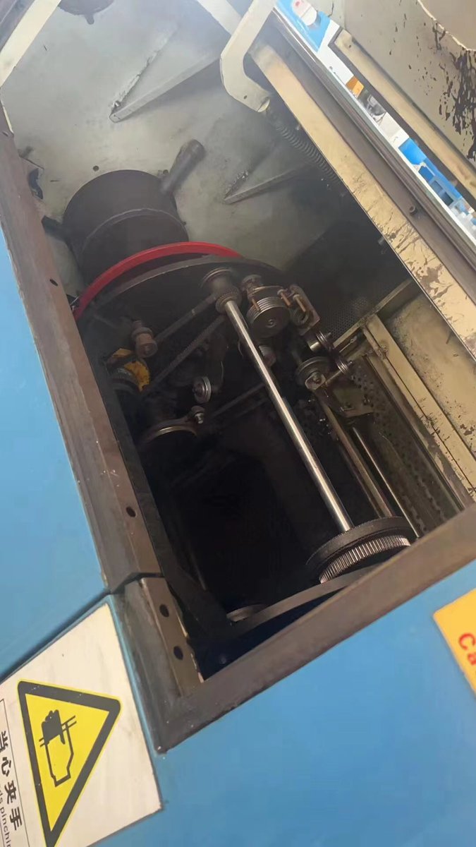 your_ding's tweet image. #windingmachine #rewinder 
For sale：two sets of Shanghai Runwei 500 wire beaming machines, which can hold 375-high plates.