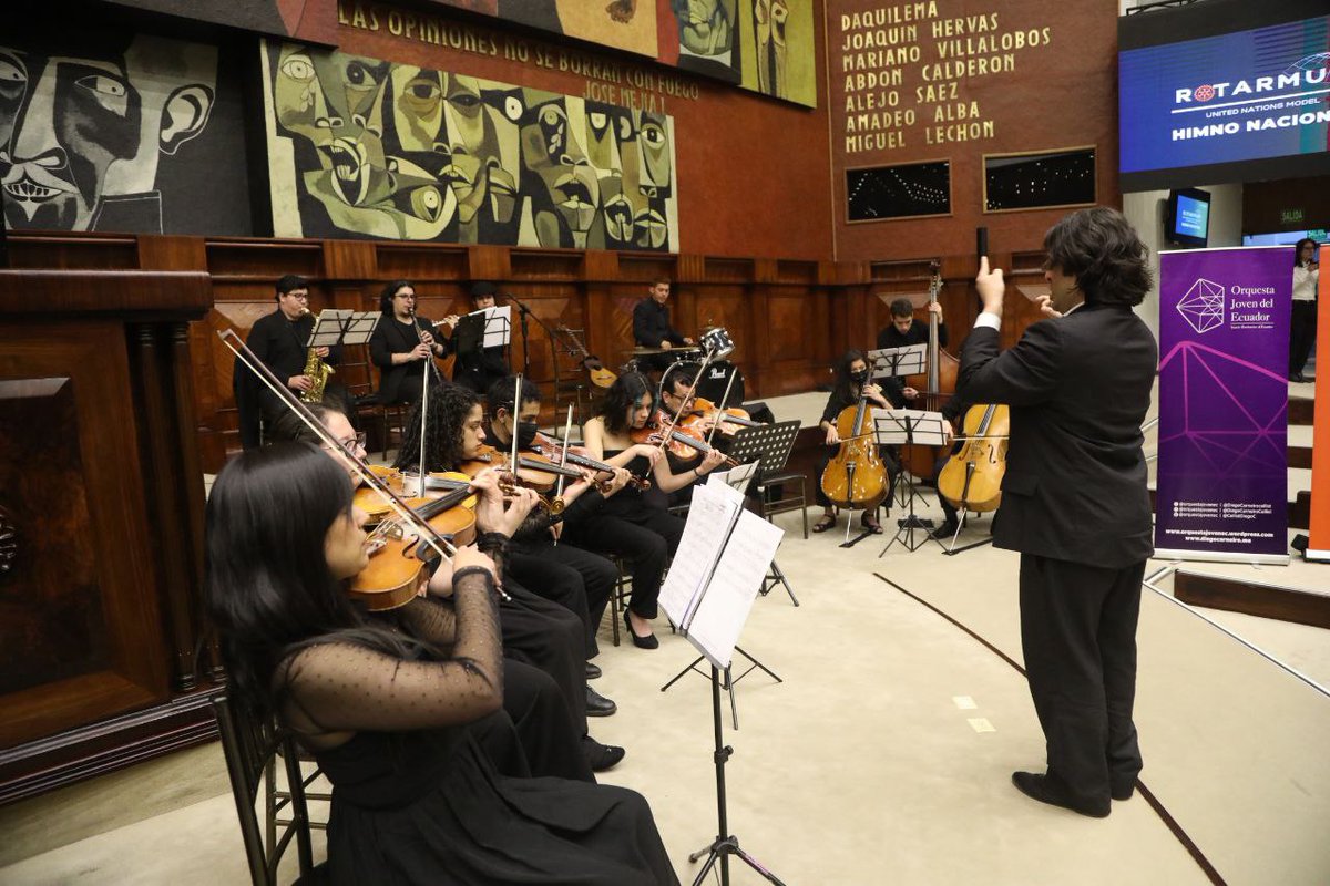 AsambleaEcuador's tweet photo. En el salón Nela Martínez se desarrolla una presentación artística por parte de la @orquestajovenec, en el marco del evento de instalación del modelo de Naciones Unidas #ROTARMUN 2023. https://t.co/DFh9LzFEsj