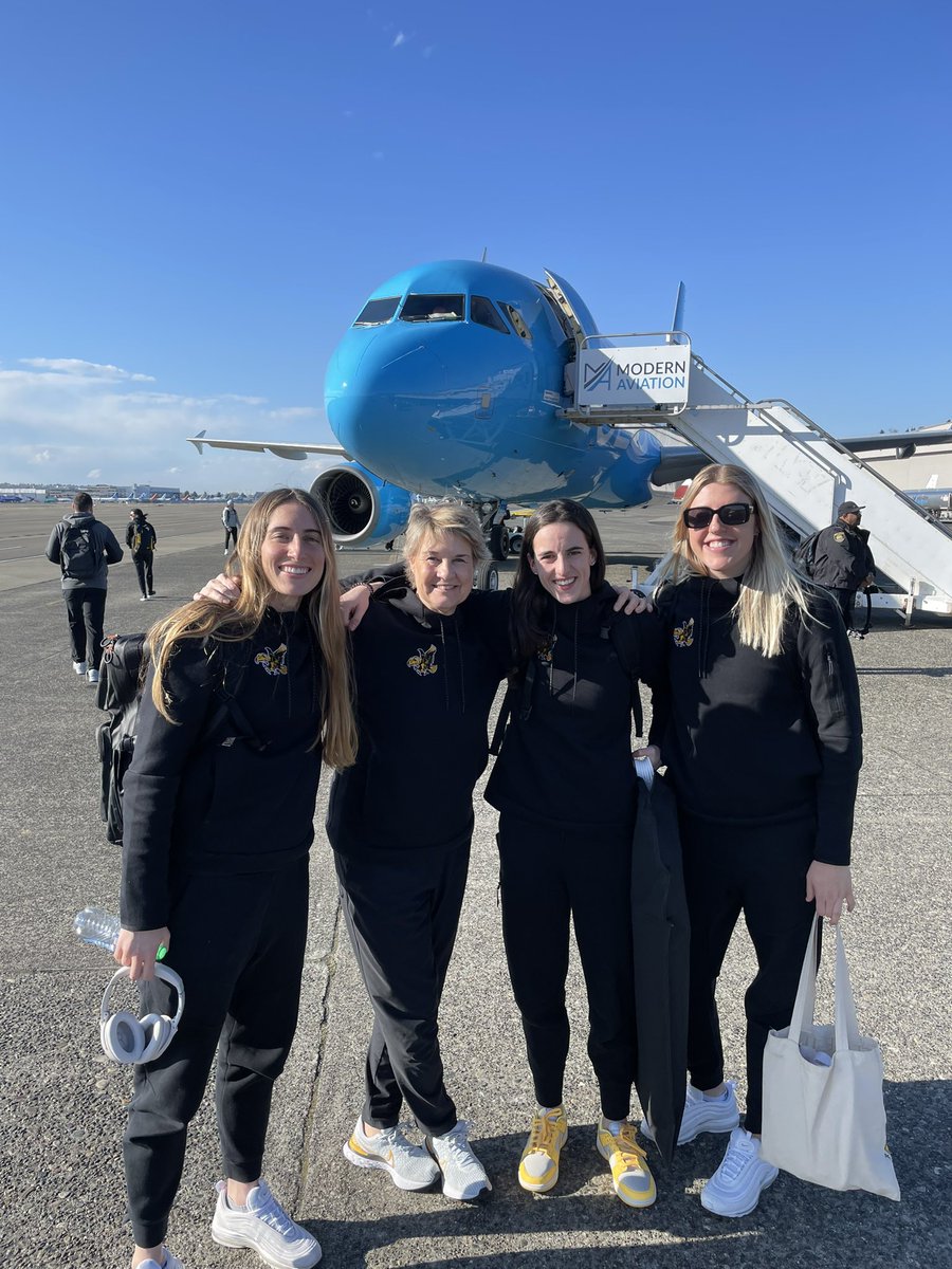 goiowa's tweet photo. Four B1G smiles right here!😊We’ve touched down in Seattle!  Let’s Go, Hawks!!!! https://t.co/kLMPsD44ND