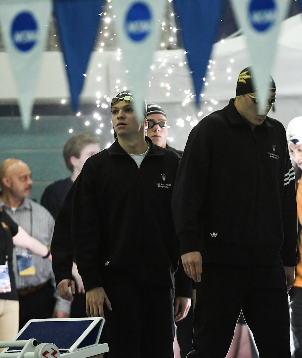 kylesockwell's tweet photo. Leon Marchand just split 1:28.42 in the 200 free 🥶 https://t.co/avDNSW3wO8