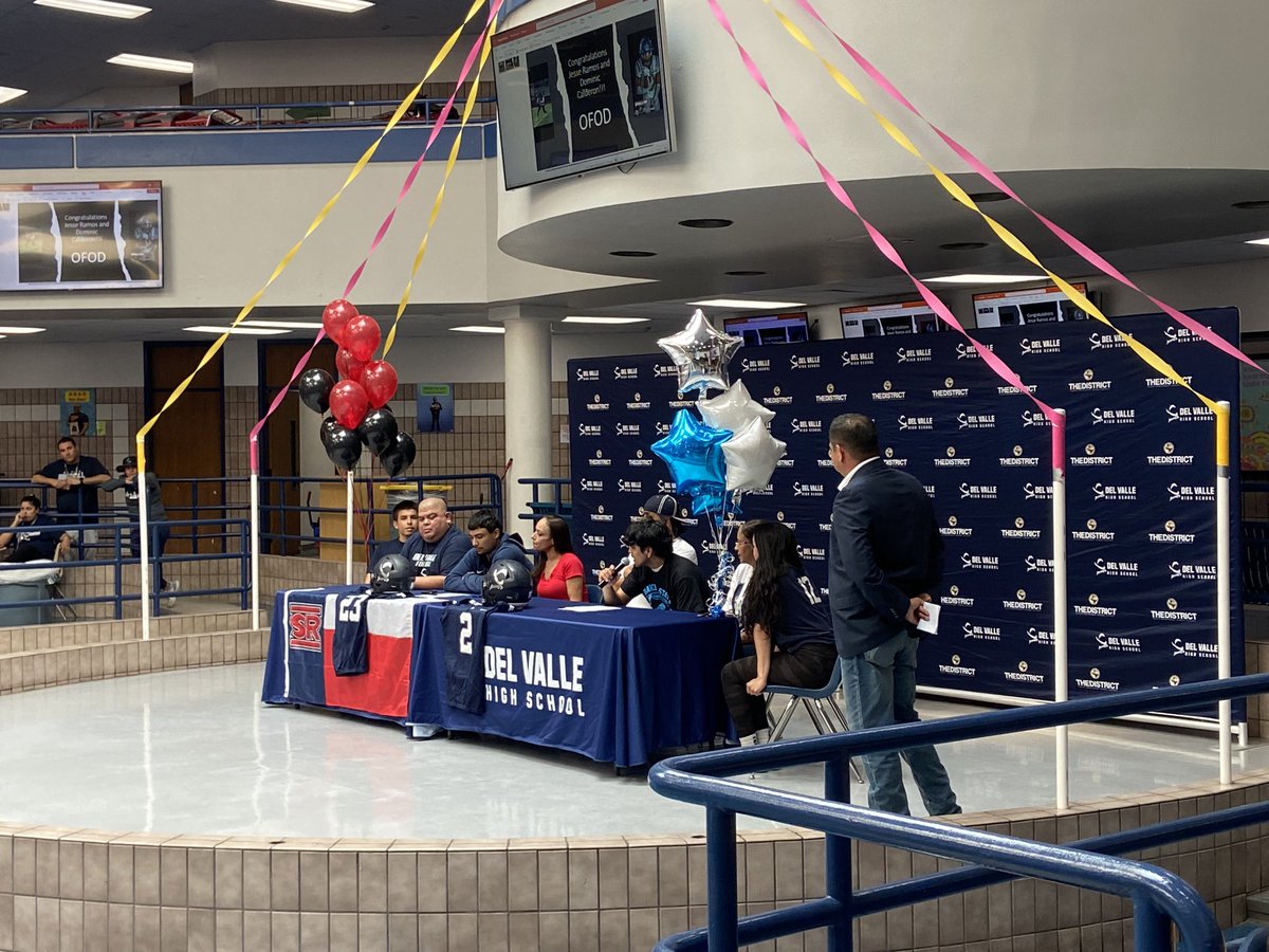 vlara_82's tweet photo. Congratulations to Jesse Ramos and Dominic Calderon! Jesse will be on a full scholarship to play football for Dakota State and Dominic will continue his football career at Sul Ross State University! These gentlemen will represent DV well! @DVHSYISD @IvanCedilloYISD https://t.co/4NDV2ppiqe