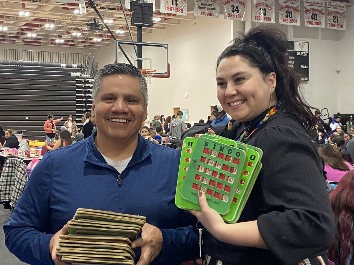 SymensLisa's tweet photo. Celebrating Spring Equinox with BPS Indigenous Ed team! Awesome crowd &amp; so much beautiful culture and talent in this room! #learnbps https://t.co/hrjQCV0Chr