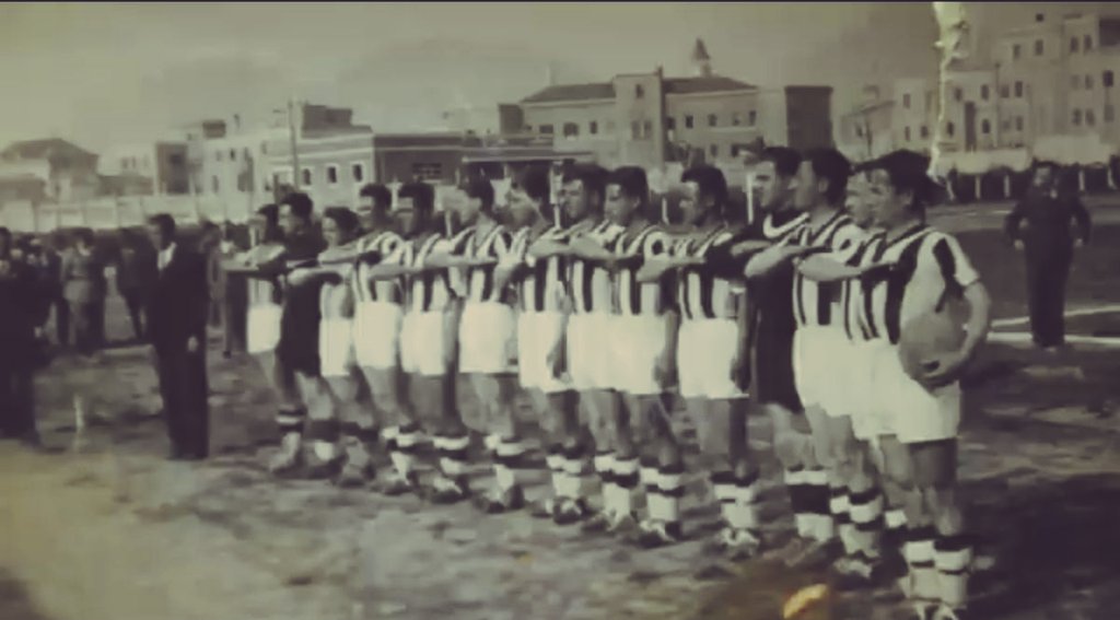 Bardheblu29's tweet photo. #ForcaTirona #Tirona
#NEJEMITIRONA #Tirana
Kampione SK.TIRANA 5️⃣🏆
Kampionati i 6° 🇦🇱 1936 Renditja
e ekipeve dhe formacioni i skuadrës
Kampione të Shqipërisë drejtuar
nga traineri Selman Stërmasi. https://t.co/h1JoGC0jmg