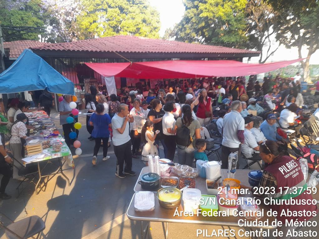 CdmxPilares's tweet image. Nos pone muy contentos celebrar nuestro 4to aniversario en #PILARES "Central de Abasto". 🥳

Estuvimos de fiesta con actividades, baile y mucha diversión al lado de la mejor compañía... USTEDES, 
#ComunidadPILARES.
Muchas gracias a todas y todos. Vamos por más años juntos. ❤