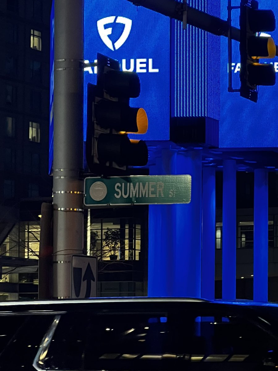 DayDrinkerATL tweet media