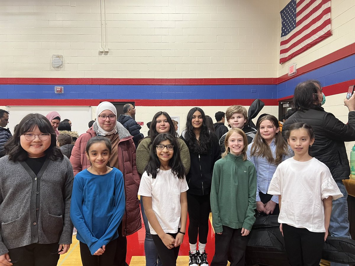 MrsRamza's tweet photo. Awesome job @D54Armstrong students! You rocked! So proud to be your teacher!🎼🎶🎵🎻 #D54ArmstrongMusic #D54 #d54Armstrong #D54 https://t.co/suzn13UKVx
