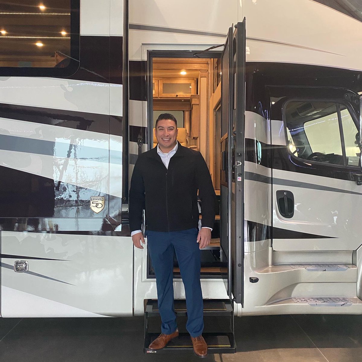 Sup_Rickman's tweet photo. Congratulations to Happy Daze RV -Ripon on their Grand Opening ribbon cutting. Welcome to Ripon and San Joaquin County!
#sanjoaquincounty #riponca #cityofripon #happydazerv https://t.co/AJFTJoN0gJ