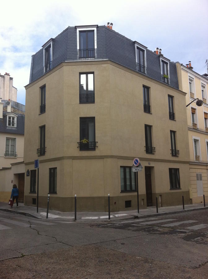Hempcrete retrofit of an 1880 multi-unit building in Paris. Photo Courtesy Atelier Vanessa Grob

Find the new Hemp Building Directory 2023 here:
hempbuildmag.com/directory-2023

#healthyhomes #hemphouse #industrialhemp #hempbuilding  #sustainablebuilding