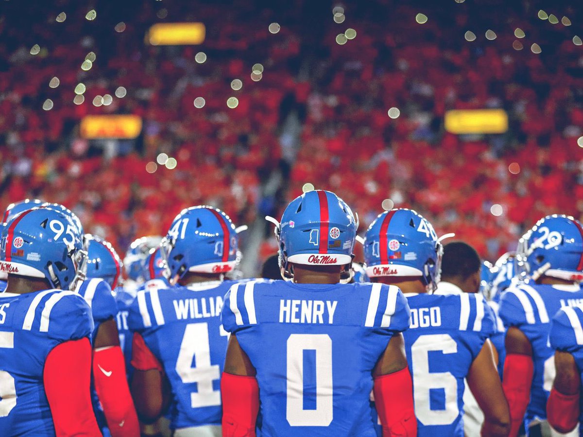 After a great talk with <a href="/CoachGarrisonOL/">John Garrison</a> I am extremely blessed to receive an offer from <a href="/OleMissFB/">Ole Miss Football</a>!!!
<a href="/Lane_Kiffin/">Lane Kiffin</a> <a href="/ChoppinTheField/">Choppin The Field</a> <a href="/PrepRedzoneAR/">Prep Redzone Arkansas</a> <a href="/Perroni247/">Brian Perroni</a> <a href="/on3/"></a> <a href="/ARPrepSports/">Arkansas Prep Sports</a>