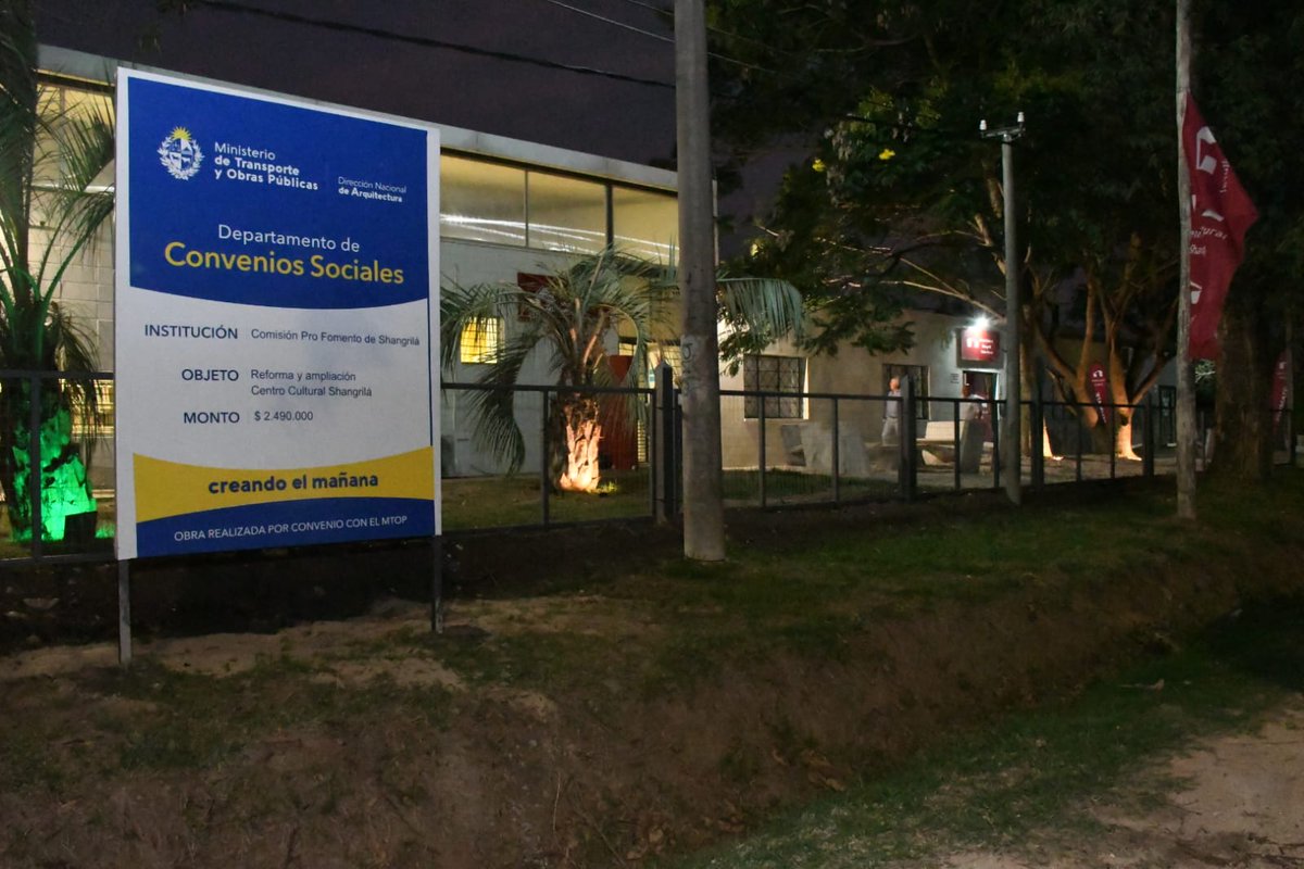 mtopuy's tweet photo. Hoy se colocó la piedra fundamental de inicio de obras en el Centro Cultural Shangrilá sede de la @ComiShangrila 💰Aportamos $2.4 millones a través de #ConveniosSociales para crear espacios accesibles reformando y ampliando su sede, sumando la Usina Cultural de #CuidadDeLaCosta https://t.co/9Vk6Q1bs5l