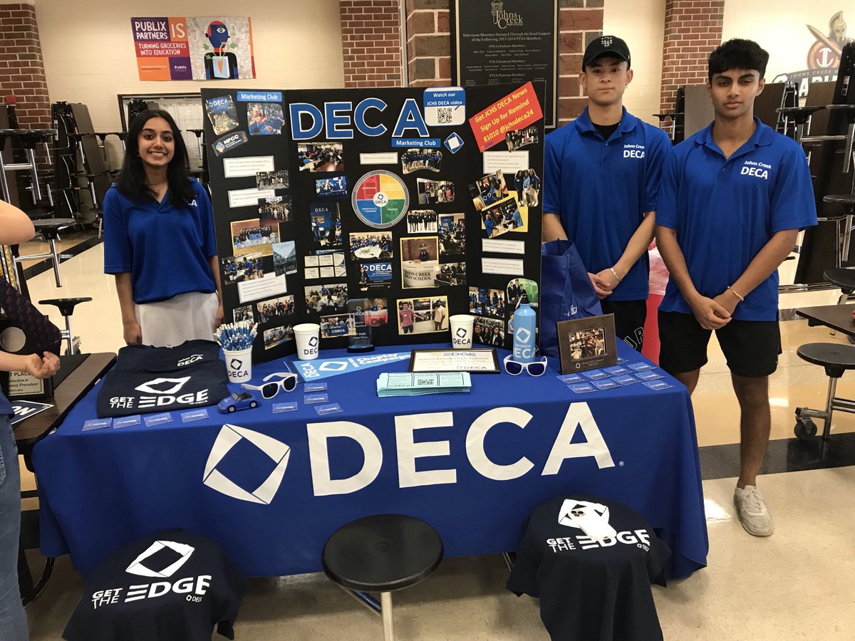 JC DECA showing up for Engagement Night! @LeadGladiator <a href="/Steve_Sweigart/">Steve Sweigart,Ed.D</a> <a href="/DustinDavisCTE/">Dustin Davis-Austin</a> <a href="/ZeiglerKatie/">Katie Zeigler</a> <a href="/MrJ_JCHS/">MrJ’sconnect</a>