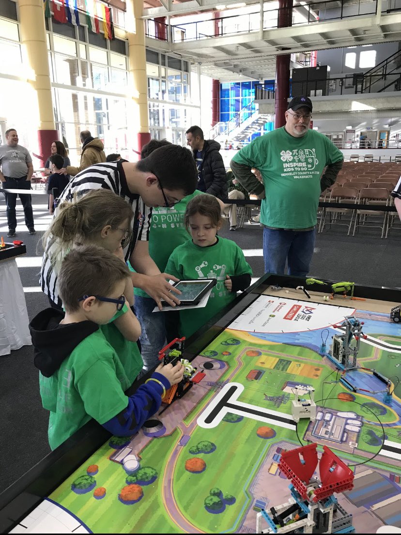 Everyone did great at the FLL State Championship that was hosted in Fairmont! MARS can’t wait to see where our future leaders go with the skills equipped on FLL. Furthermore, we congratulate one of our mentors Anna Strange for winning the Phil Tucker award! MARS is so proud!#frc