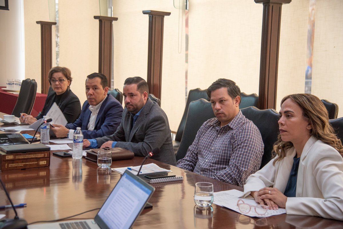 SegobSonora's tweet photo. Hoy se instaló el Órgano Técnico que evaluará a los aspirantes a ocupar el cargo de titular de la Comisión Estatal de Búsqueda de Personas.

#CompromisosFirmes
#TierraDeOportunidades https://t.co/LotOv0o9sC