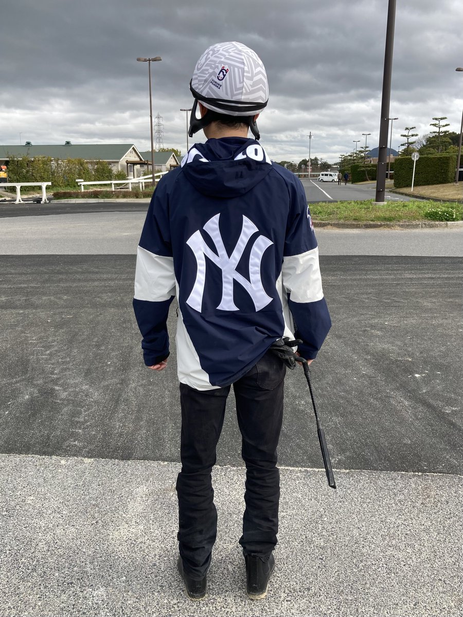 2020年NHKマイルを秒で終わらせ、某大御所からそのことをバチくそ怒られ、
好感度ダダ下がりを心配したビアンフェがどうにかしてあげようとスプリンターズSスタート前に敢えて怪我しないよう優しく振り落としてあげた、あの騎手⁉️