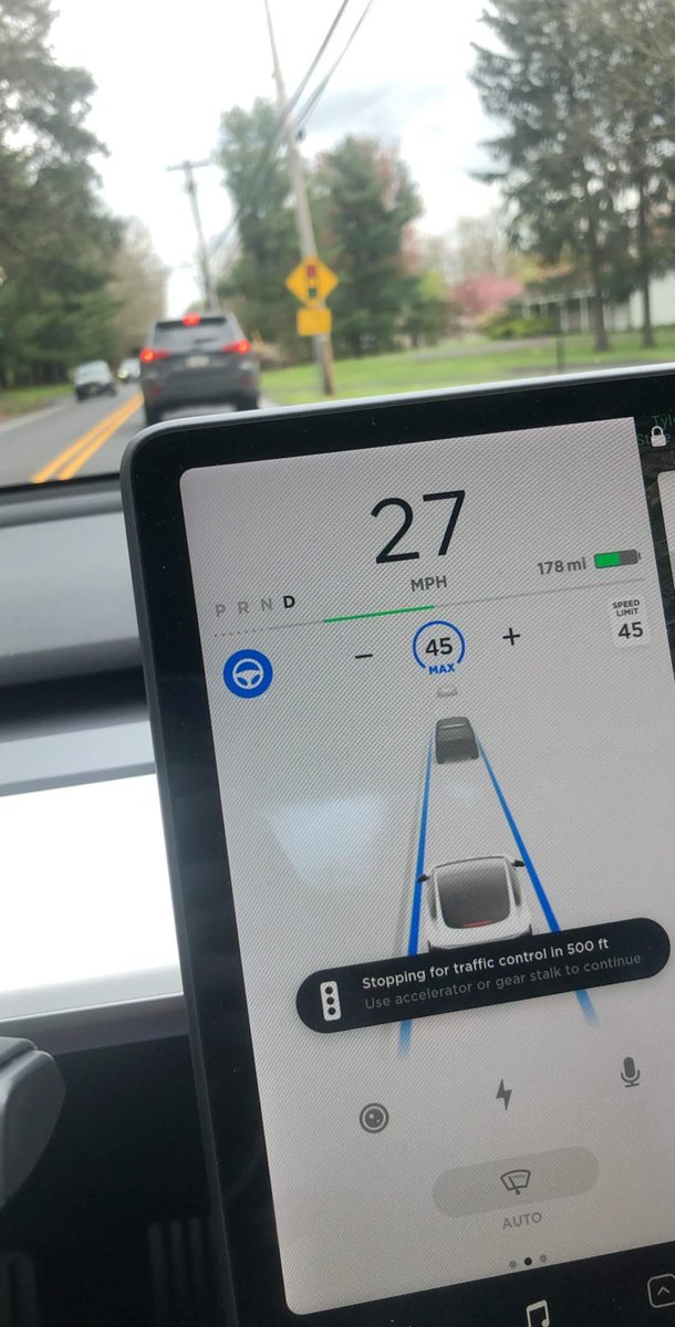 Jeff 💙 ️ on Twitter "Throwback to when Tesla released traffic light
