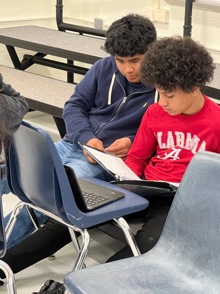 Gmhchorus's tweet photo. This says it all. All eyes are on the music score because that is where we learn to be musically literate. We are on the polishing stage for MPA next week.
#givingourbest #cmsrams https://t.co/u8oRrhrUhH