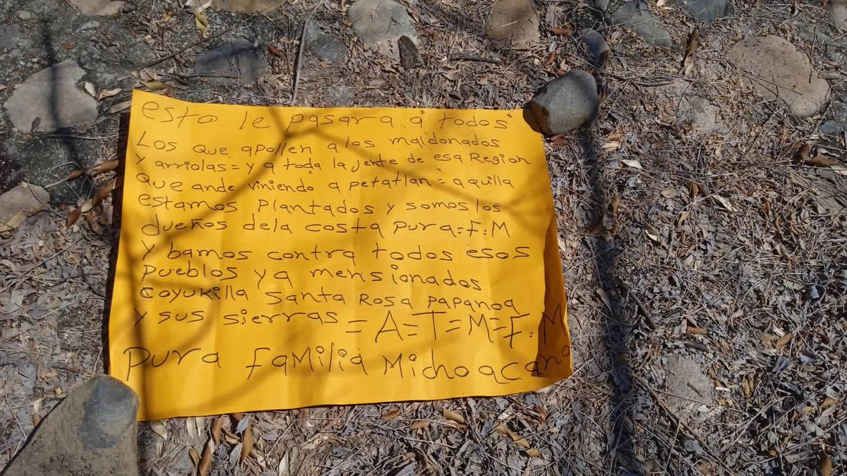 MexicoInseguro2's tweet photo. La violencia sigue en el estado seguro de la Gobernadora @EvelynSalgadoP un muerto más en la costa grande de Guerrero, aparecio en El Calvario perteneciente al municipio de Petatlan, dónde el cartel de la Familia Michoacana pelea el territorio, esto con la complacencias de usted. https://t.co/q5aQZcOVpB