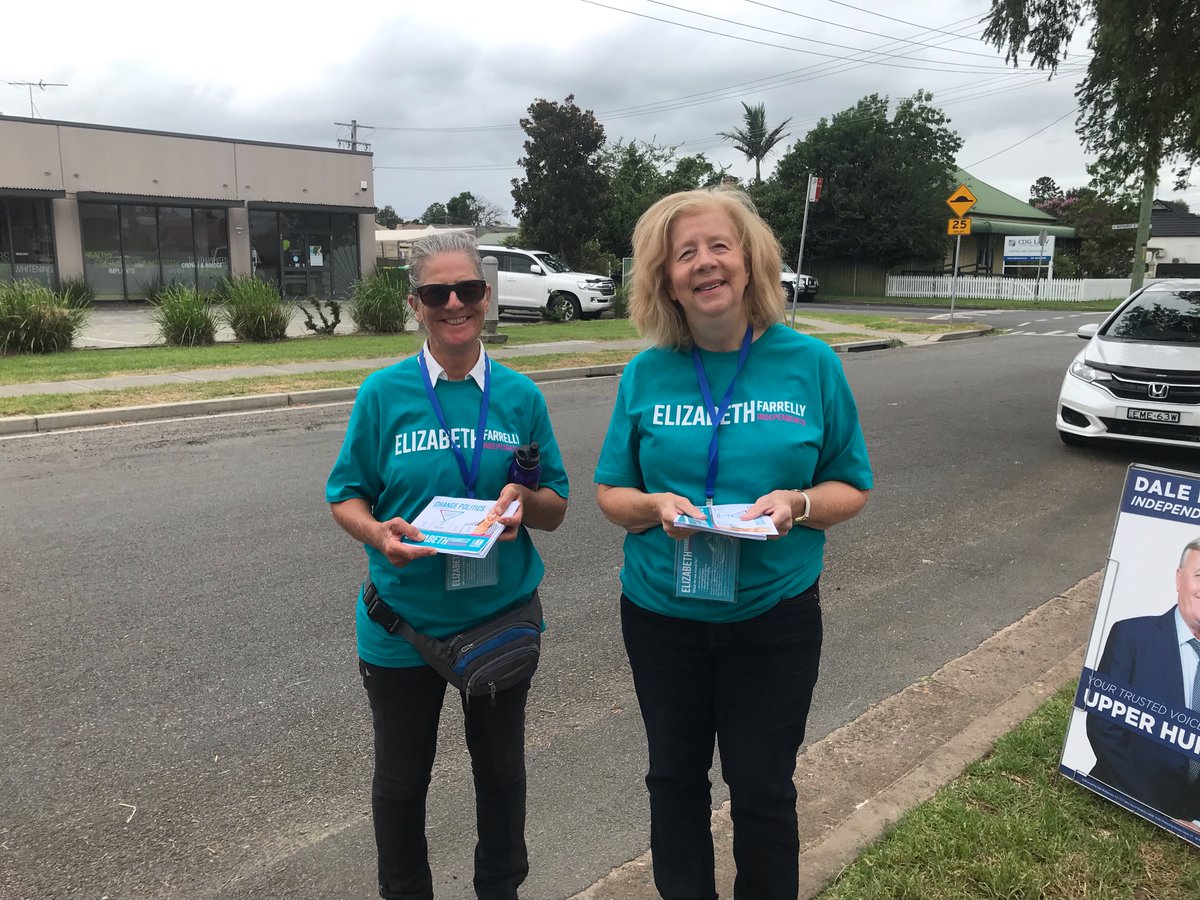 annemcgowanPSW's tweet photo. Out at pre-polling in Singleton Upper Hunter with volunteer and friend Virginia ...it's been fun catching up with people while we hand out How To Vote leaflets for Elizabeth Farrelly Independents #EFIndependents #Climate #environment #farmers #auspol @emfarrelly @VirginiaCongdo2 https://t.co/01IqBNSl7T