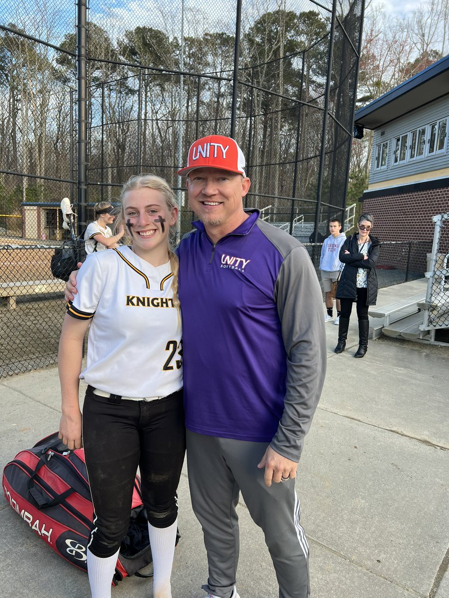 carsonschakel26's tweet photo. Great game against Granby, ended up winning 8-3 going 2-4 at the plate! Also had some special guests come and watch. I’m so thankful to call them my coaches!!🤍Counting down the weeks until Oklahoma!! @UNITY_BK2 @VAUnitySB @757teamz @USASoftball #KellamSoftball https://t.co/LsWGc6n4no