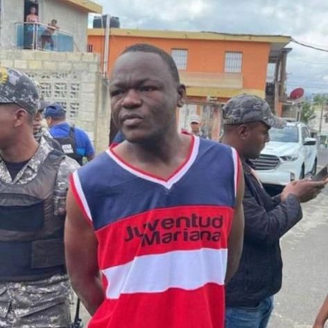 Desiree01169067's tweet photo. DESDE QUE INICIE E ESTÁ RED SOCIAL  HE VENIDO DENUNCIANDO LAS DESAPARICIONES DE DOMINICANOS DE FORMA HASTA MISTERIOSA SERÍA BUENO QUE IDENTIFICARAN ESOS CADÁVERES Y MIREN AQUE SE DEDICABA ESTE HAITIANO.
DESPIERTA DOMINICANO https://t.co/XV5MNeUGuZ