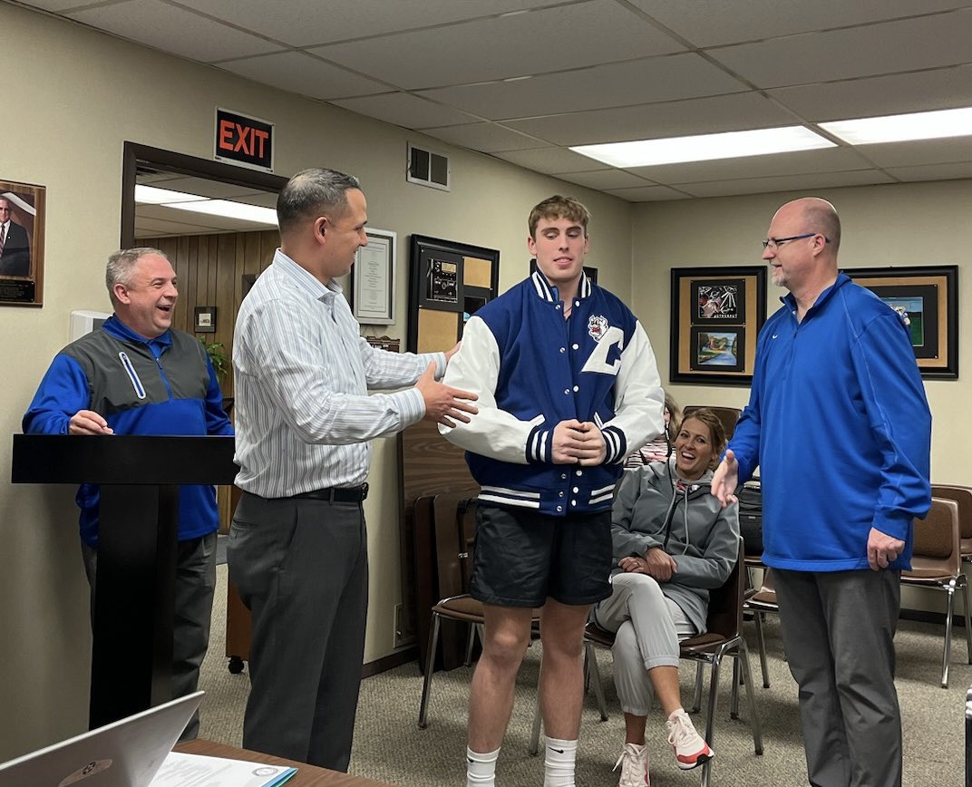 Centerville Basketball tweet media