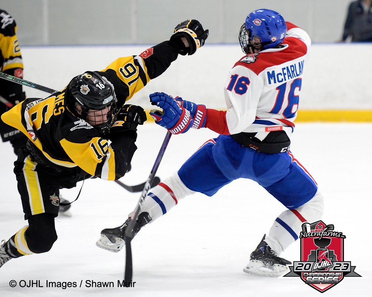 A more intense second period had @OJHLJrCanadiens come back to tie however the period ends with @OJHLGoldenHawks gaining back the lead 3-2 @OJHLOfficial @ojhlimages @OHAhockey1 #CJHL #OJHL #OJHLImages #semifinals #playoffs #game1 #leagueofchoice #followthephotogs