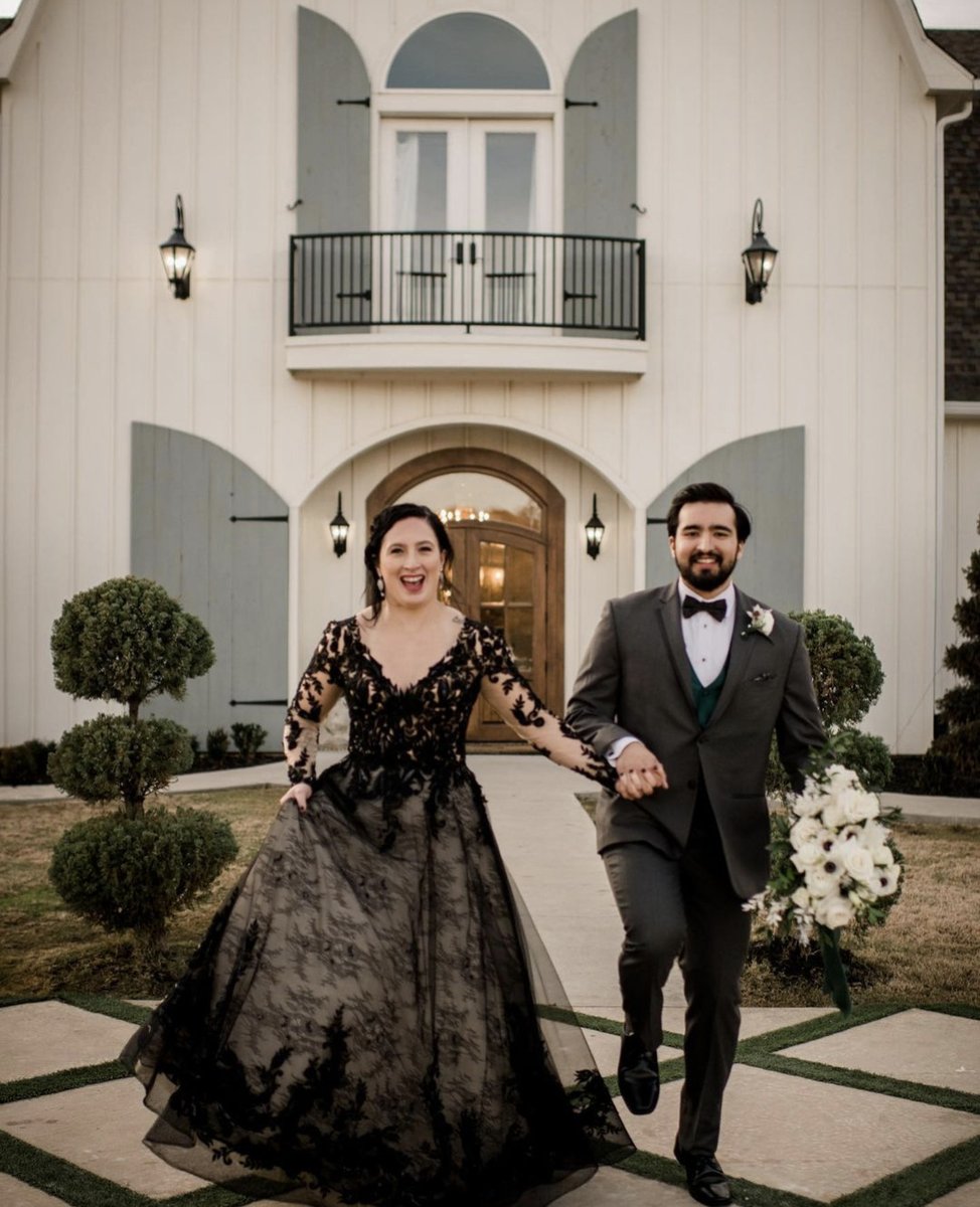 This head turning gown 😍
Every fiance wants to make an entrance on their big day but in their own way. That's why Coreena's Bridal has such a wide selection of dresses from traditional to statement black. Schedule your personal consultation to find your second yes!

{Wedding P