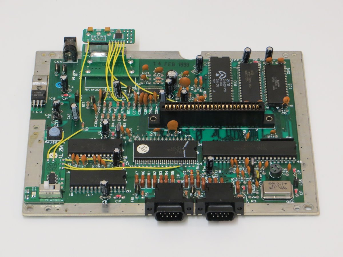ConsoleMods's tweet image. Sega Master System 2 install is complete. Switchless region mod, LED, dual controller pause button, active RGB AV output connector, and a capacitor replacement. #segamastersystem #segamastersystem2 #mastersystem2