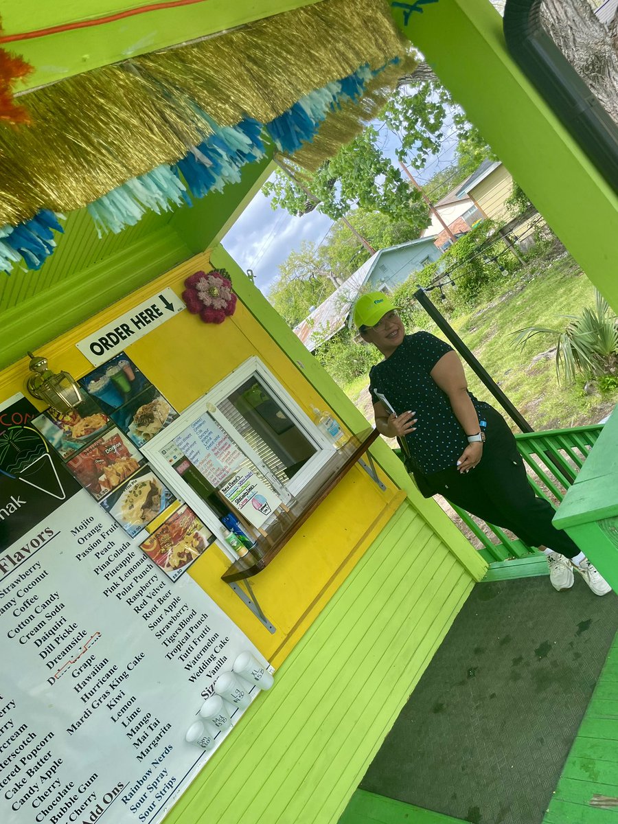 EsmeSTX's tweet photo. @SeabrookTX, @ATT is ready to connect you beyond the sea!
Call me 🙋🏽‍♀️ to become a #Gigillionaire
#FIBER #businessfiber
#fiberhunter #fiberfast #STXspeaks #lifeatt https://t.co/6FLAThlk0y