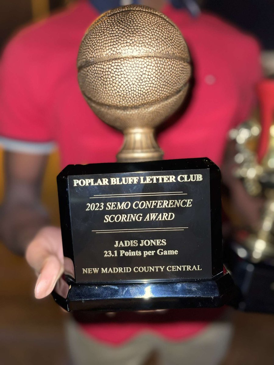 ended the year well i would say!
2x Conference Player of Year
2x Player of Year
2x All State
3x All District
3x All Conference
ps: CHAMPION 💍