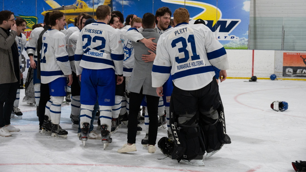 SteinbachHTJHL's tweet photo. #HTJHL champions https://t.co/7DpOZWxN12