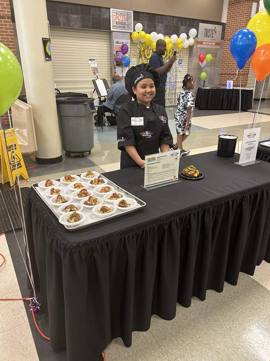 BLELancaster's tweet photo. Congratulations to @BLELancaster student Javayah Fernandez for winning first place with her stuffed baked potato at the @LancasterISD @sodexoUSA Future Chefs Competition. One judge said, “It was better than Pappadeux.” 🥇@LJohnson_CA53 @totstevenson @Bree3Broussard https://t.co/QJPRxPxUwC