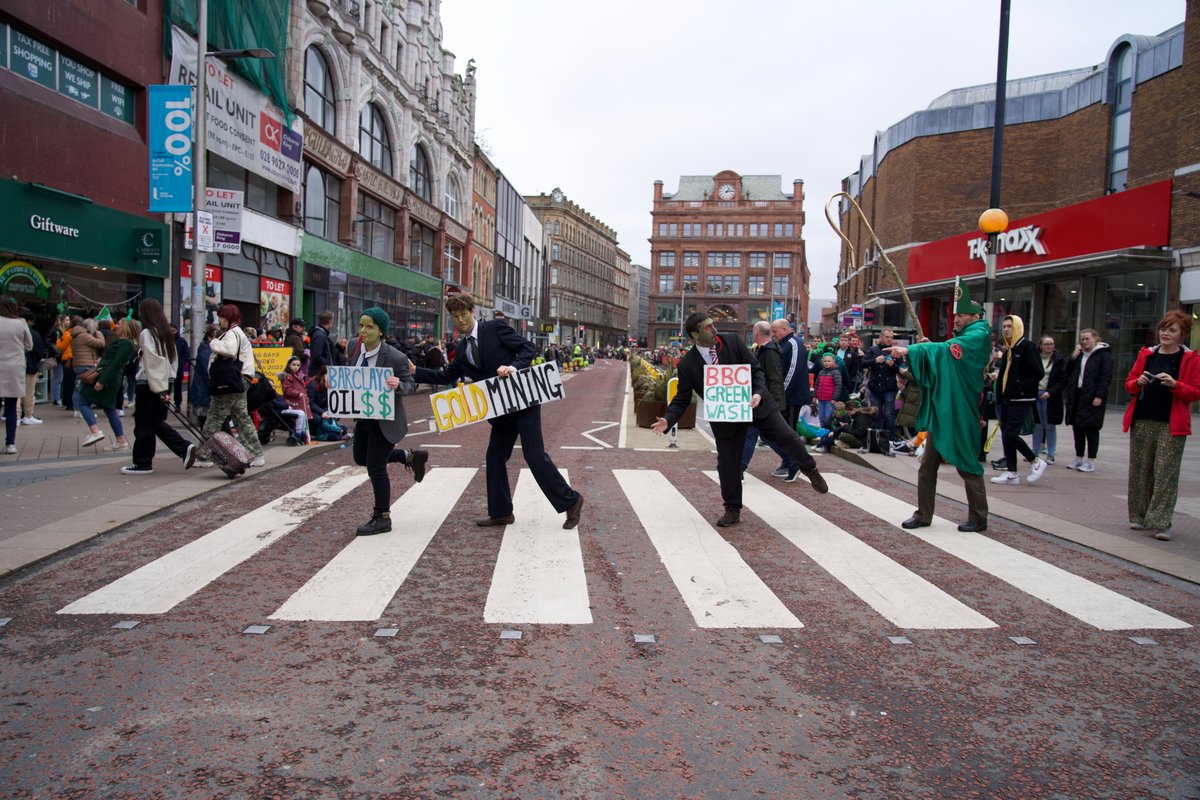 xr__ni's tweet photo. Rebel St.Patrick chasing the snakes out of Ireland!
#ClimateCriminals #bbcgreenwash #dontmineus #notoxicmining #dalradianout #switchit #BetterWithoutBarclays #greenfinance #FossilBanks https://t.co/Nure81CSIe